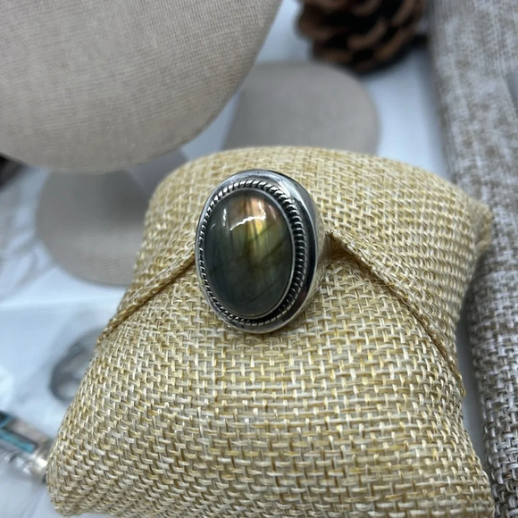 💎 Stunning Labradorite Ring - Blue/Green Flash - Sterling Silver, Size 6 - Picture 16 of 17